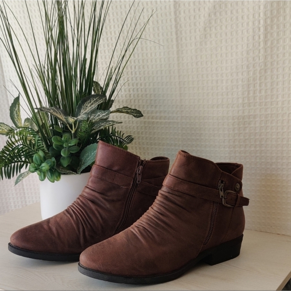 Baretraps Yasmin Women's Ankle Boots Brush Brown Size 10W